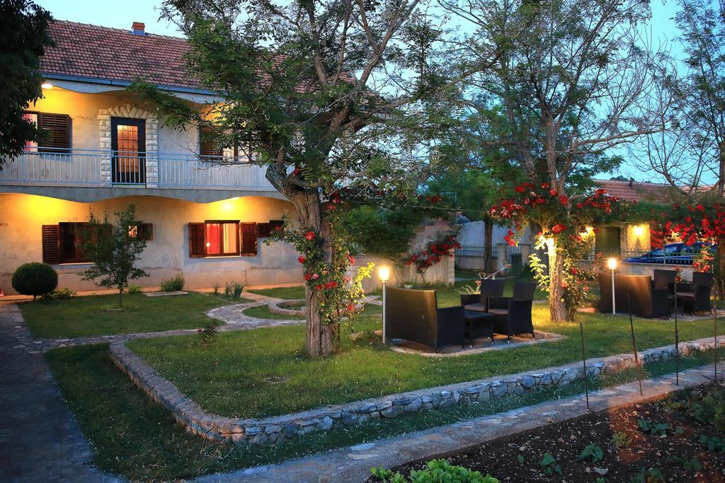 Agrotourism Galic Krka Hotel Drinovci Buitenkant foto