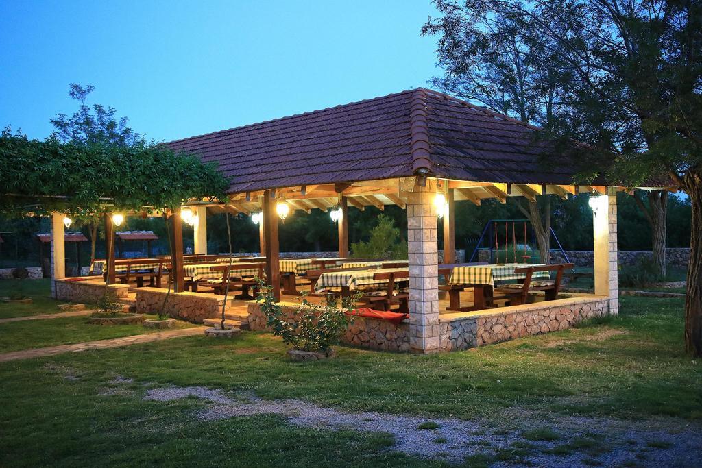 Agrotourism Galic Krka Hotel Drinovci Buitenkant foto